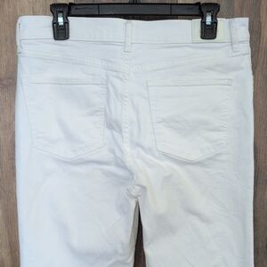 Express Women's Crisp White Mid Rise 70s Flare Jeans 8L       P247